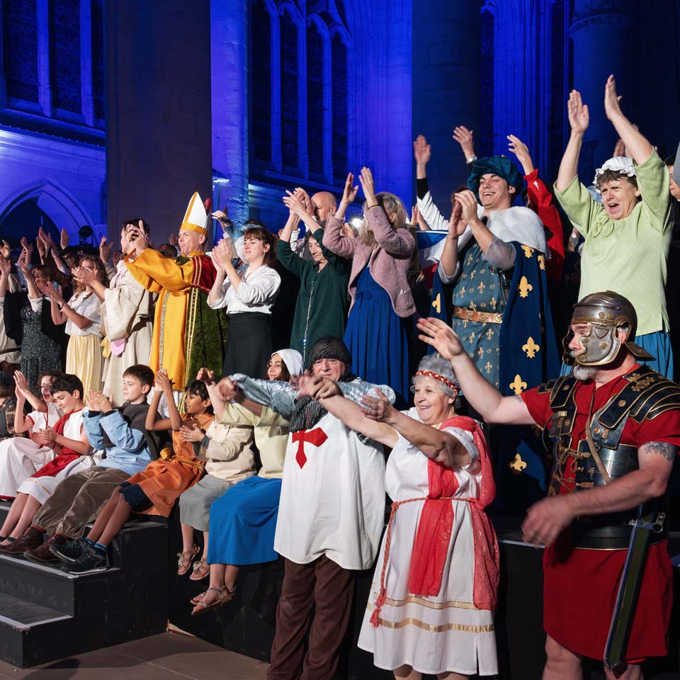 Figurants bénévoles lors du spectacle vivant Metz 2025