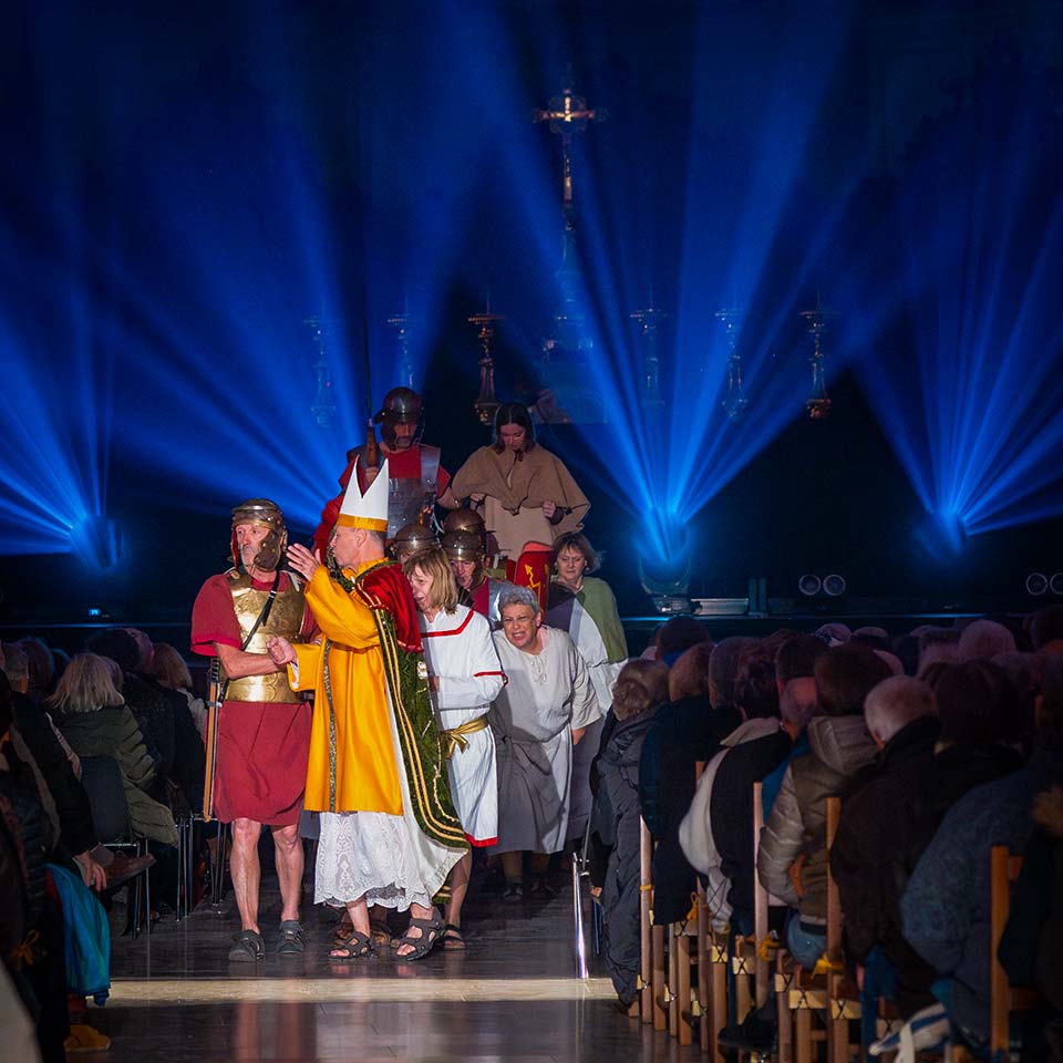 Figurants bénévoles lors du spectacle vivant Metz 2025